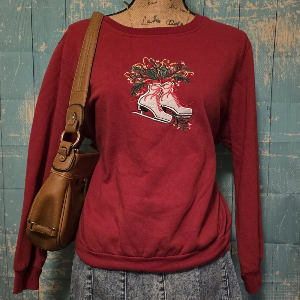 Vintage Red Bon Worth‎ crewneck sweatshirt with ice skates and Christmas bows